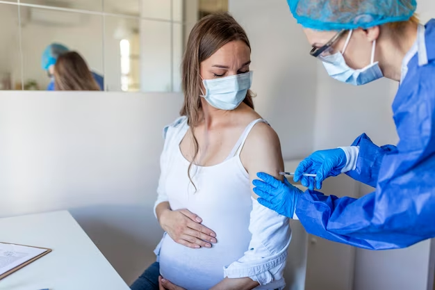 Прививки во время беременности: важность и безопасность для будущей мамы и ребенка